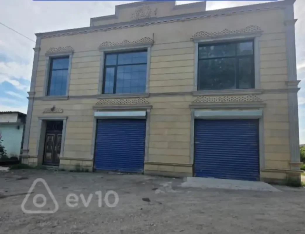 Satılır mənzil 278 m²