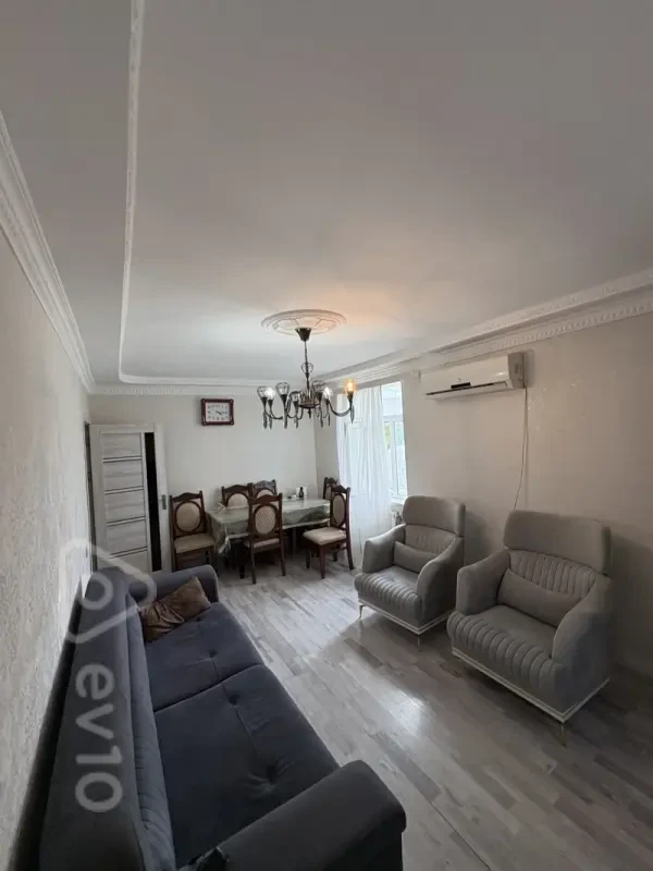 Satılır 2 otaqlı köhnə tikili 51 m²