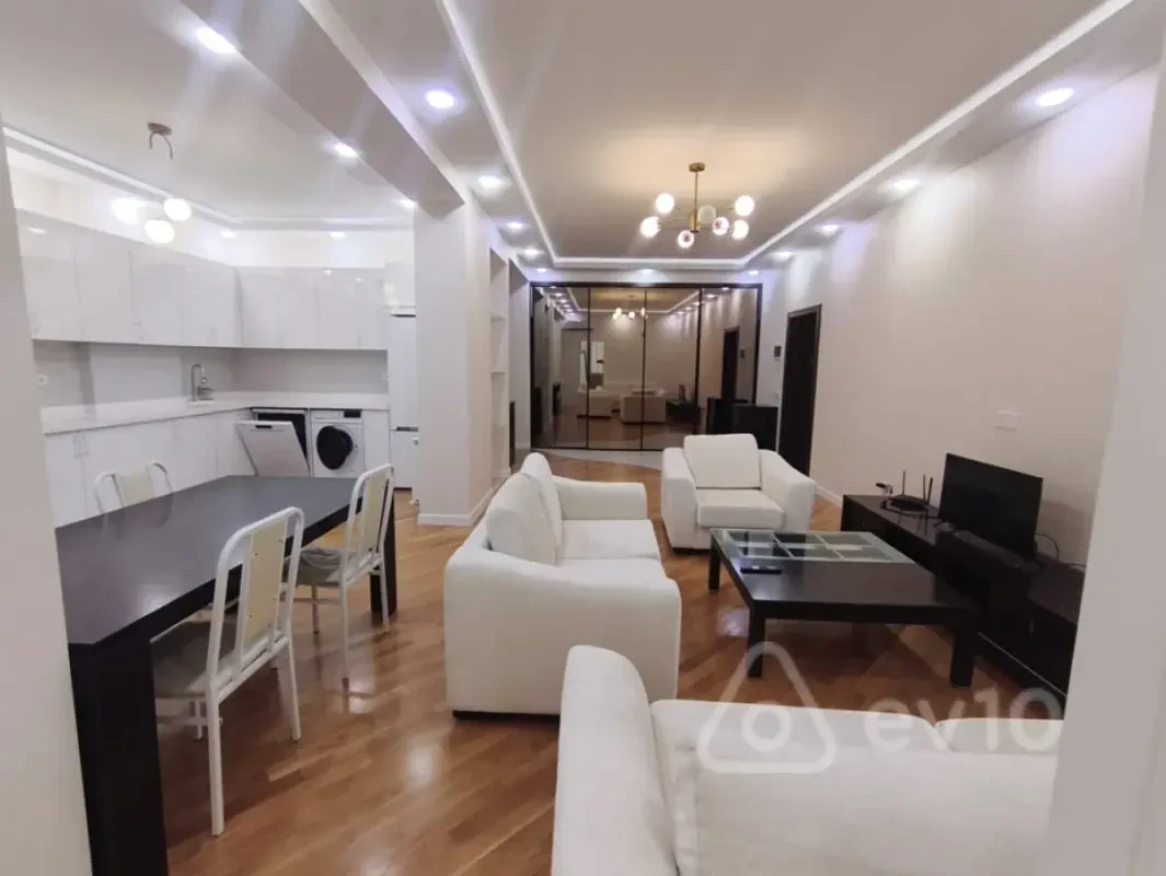 Kirayə verilir 3 otaqlı yeni tikili 100 m²
