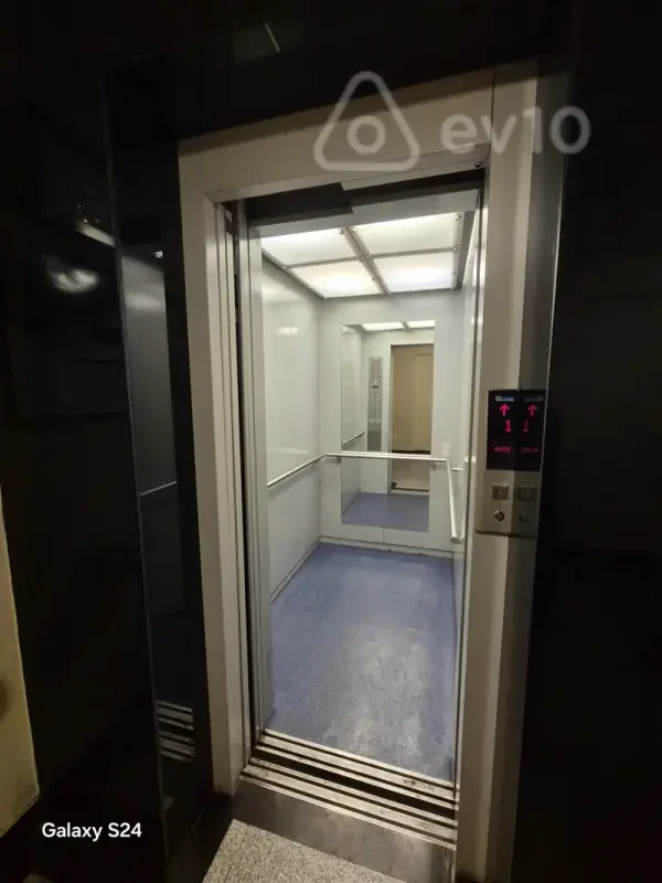 Satılır 3 otaqlı yeni tikili 75 m²