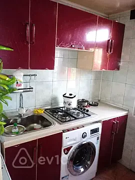 Kirayə verilir 3 otaqlı köhnə tikili 65 m² — Bakı, Nizami 3 otaq 65.00 m²