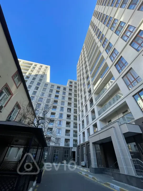 Kirayə verilir 2 otaqlı yeni tikili 90 m²