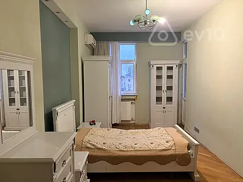 Kirayə verilir 5 otaqlı yeni tikili 240 m² — Bakı, Nərimanov 5 otaq 240.00 m²