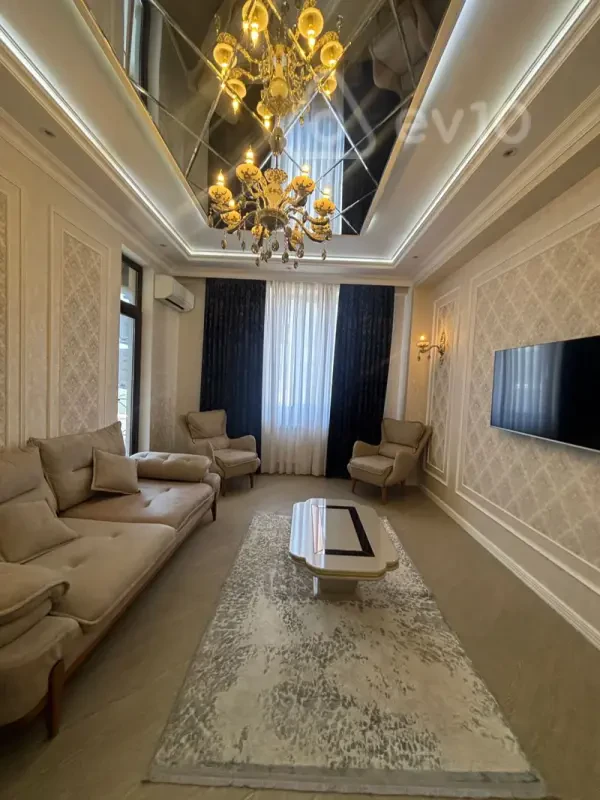 Kirayə verilir 3 otaqlı yeni tikili 140 m²