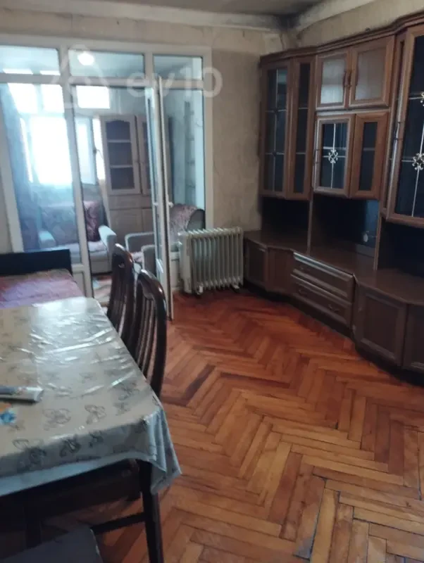 Kirayə verilir 1 otaqlı köhnə tikili 30 m²