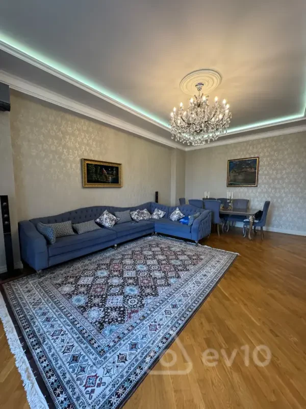 Satılır 4 otaqlı yeni tikili 168 m²