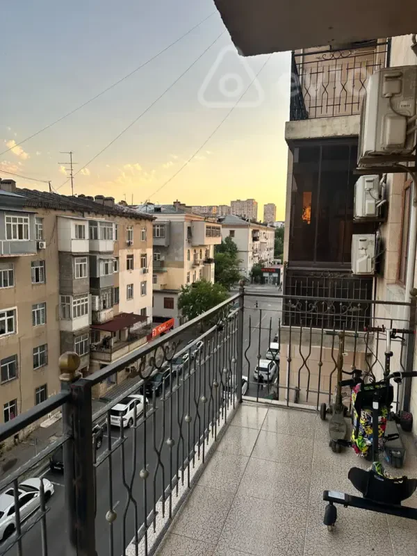 Kirayə verilir 3 otaqlı yeni tikili 90 m²
