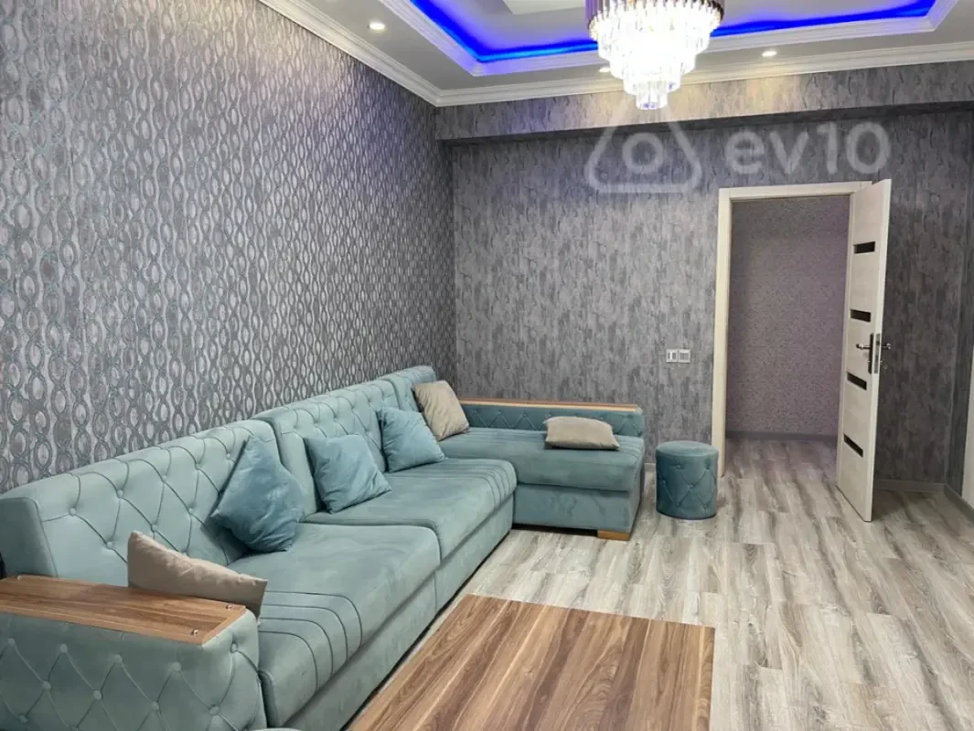 Kirayə verilir 3 otaqlı yeni tikili 80 m²