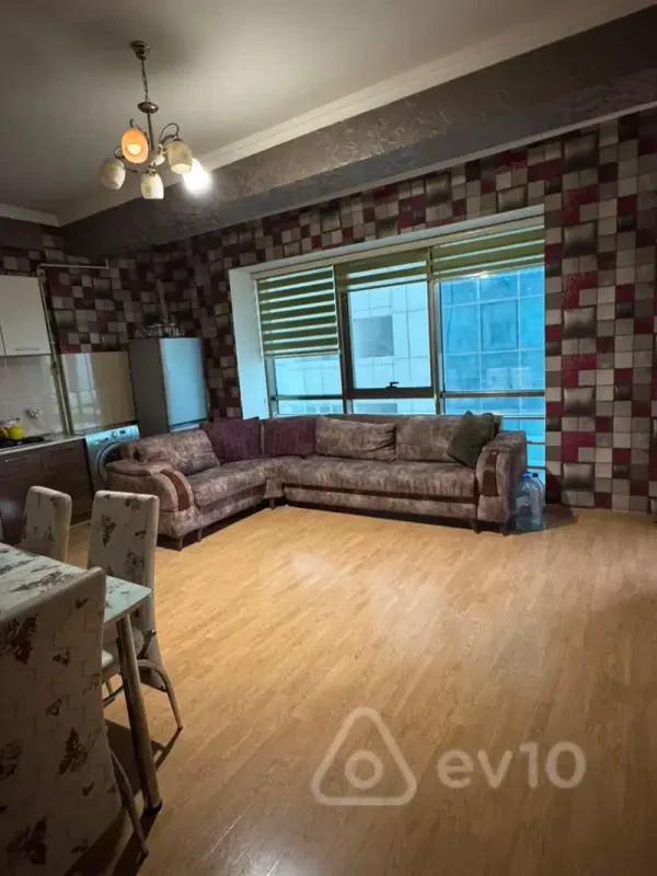 Kirayə verilir 4 otaqlı yeni tikili 150 m²