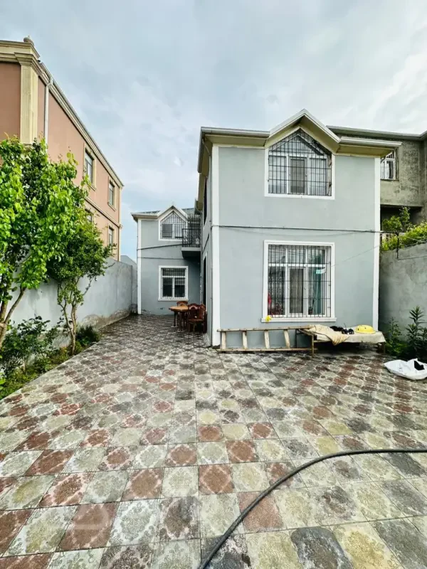 Kirayə verilir 5 otaqlı həyət evi 250 m²