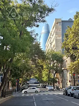 Satılır 6 otaqlı köhnə tikili 200 m² — Bakı, Səbail 6 otaq 200.00 m²