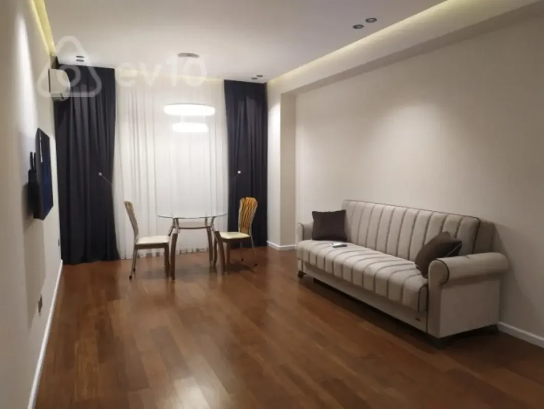 Kirayə verilir 2 otaqlı yeni tikili 67 m²