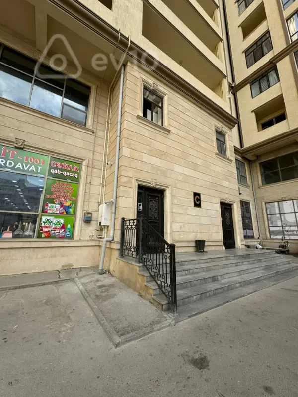 Satılır 3 otaqlı yeni tikili 101 m²