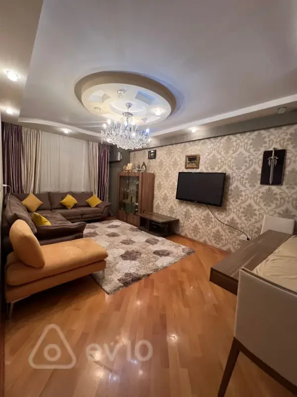 Kirayə verilir 3 otaqlı yeni tikili 140 m²