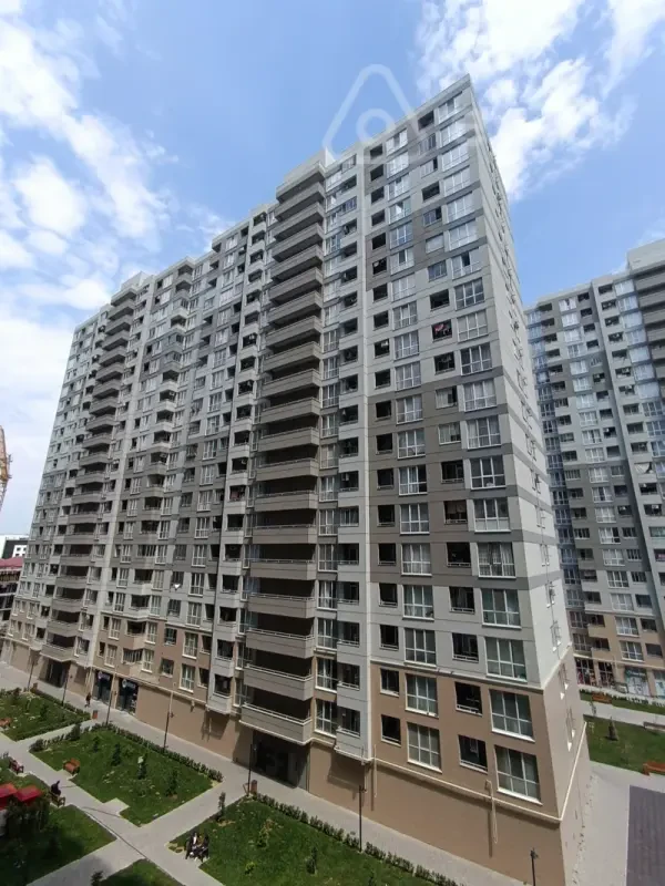 Satılır 2 otaqlı yeni tikili 82 m²