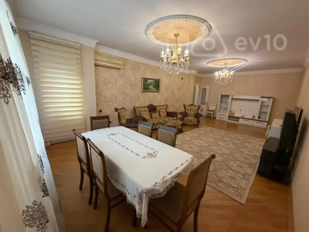 Kirayə verilir 4 otaqlı yeni tikili 200 m²
