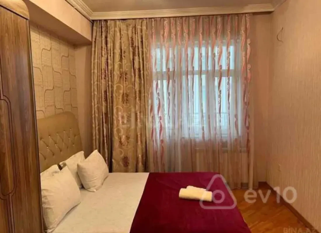 Kirayə verilir 3 otaqlı yeni tikili 120 m²