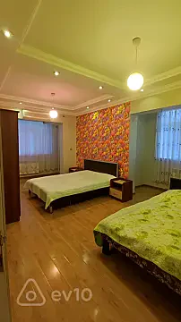 Kirayə verilir 2 otaqlı köhnə tikili 70 m² — Bakı, Xətai 2 otaq 70.00 m²