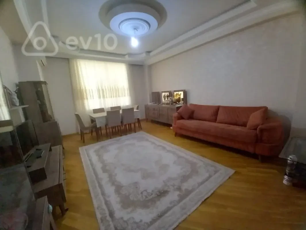 Kirayə verilir 3 otaqlı yeni tikili 130 m²