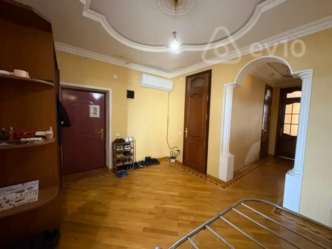 Kirayə verilir 4 otaqlı yeni tikili 150 m²