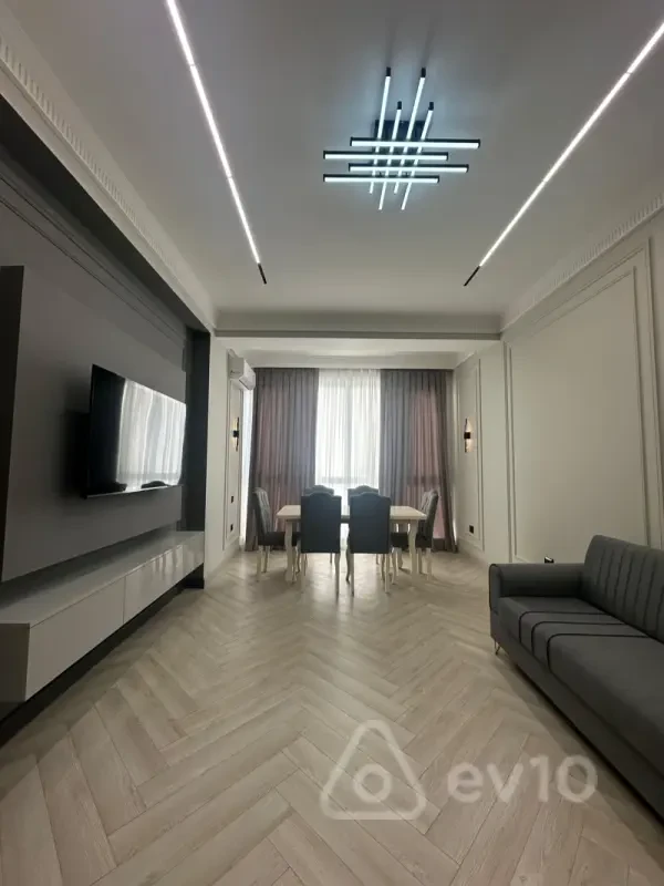 Kirayə verilir 3 otaqlı yeni tikili 110 m²