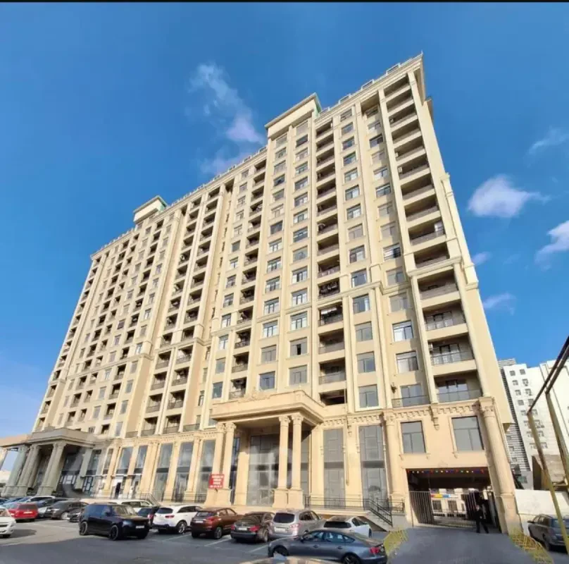 Kirayə verilir 3 otaqlı yeni tikili 150 m²