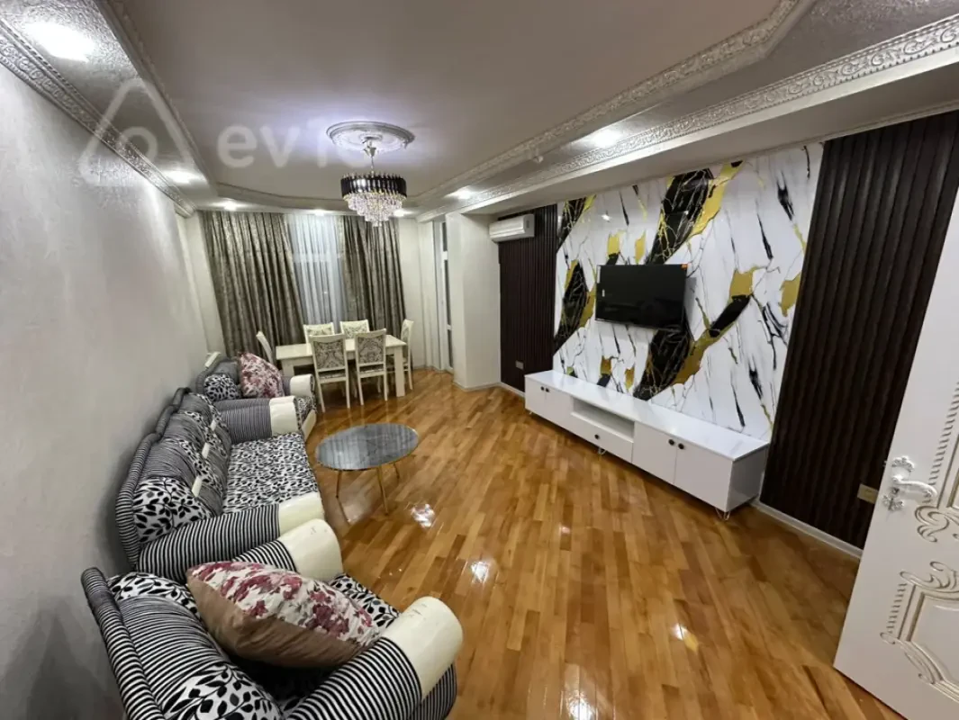 Kirayə verilir 2 otaqlı yeni tikili 100 m²