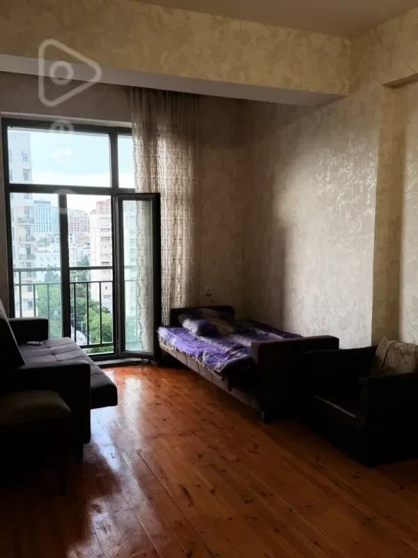 Kirayə verilir 3 otaqlı yeni tikili 85 m²