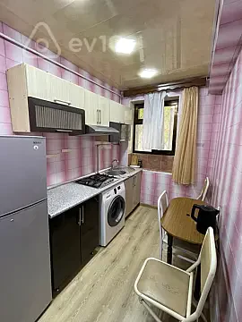 Kirayə verilir 1 otaqlı köhnə tikili 50 m² — Bakı, Nərimanov 1 otaq 50.00 m²