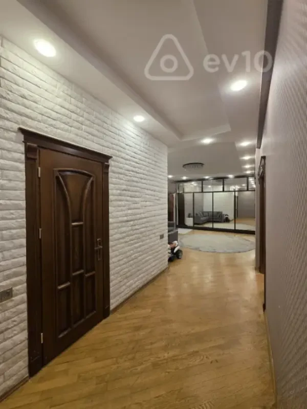 Satılır 4 otaqlı yeni tikili 156 m²