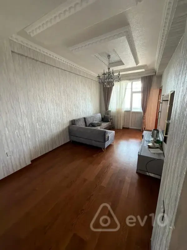 Kirayə verilir 3 otaqlı yeni tikili 90 m²