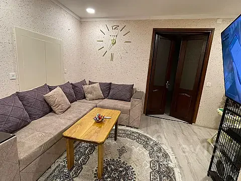 Kirayə verilir 2 otaqlı köhnə tikili 60 m² — Bakı, Səbail 2 otaq 60.00 m²