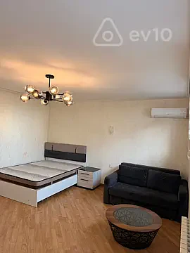 Kirayə verilir 1 otaqlı köhnə tikili 50 m² — Bakı, Səbail 1 otaq 50.00 m²
