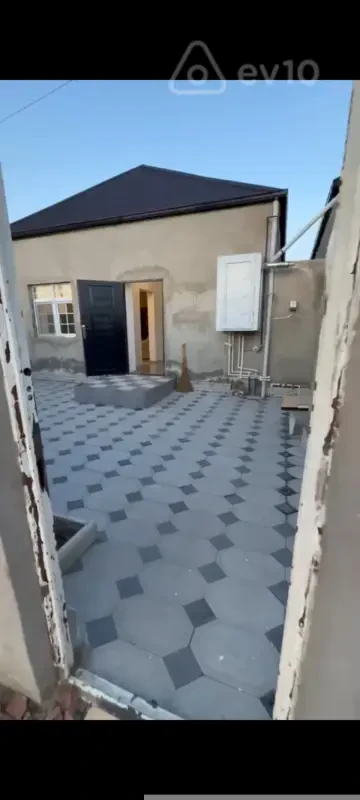 Kirayə verilir 2 otaqlı həyət evi 60 m²