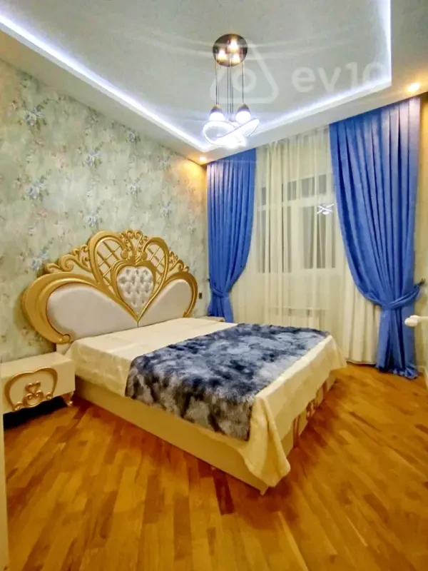 Kirayə verilir 2 otaqlı yeni tikili 65 m²