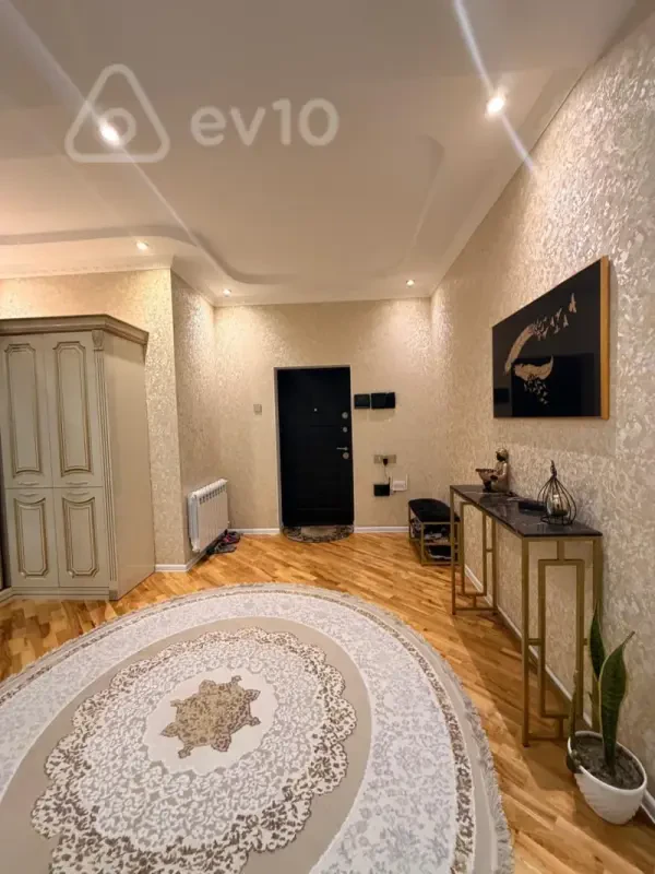 Satılır 5 otaqlı yeni tikili 147 m²