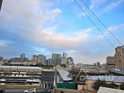 Kirayə verilir 3 otaqlı köhnə tikili 100 m² — Bakı, Nəsimi 3 otaq 100.00 m²