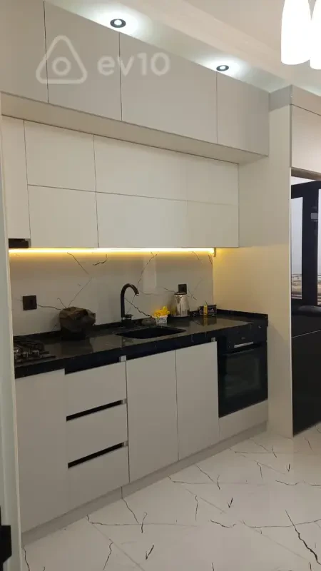 Satılır 3 otaqlı yeni tikili 90 m²