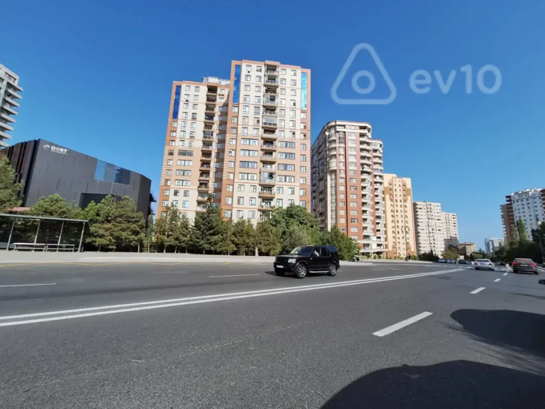 Satılır 3 otaqlı yeni tikili 165 m²