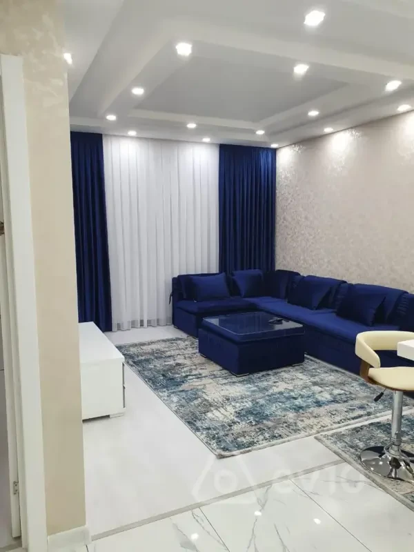 Kirayə verilir 2 otaqlı yeni tikili 68 m²