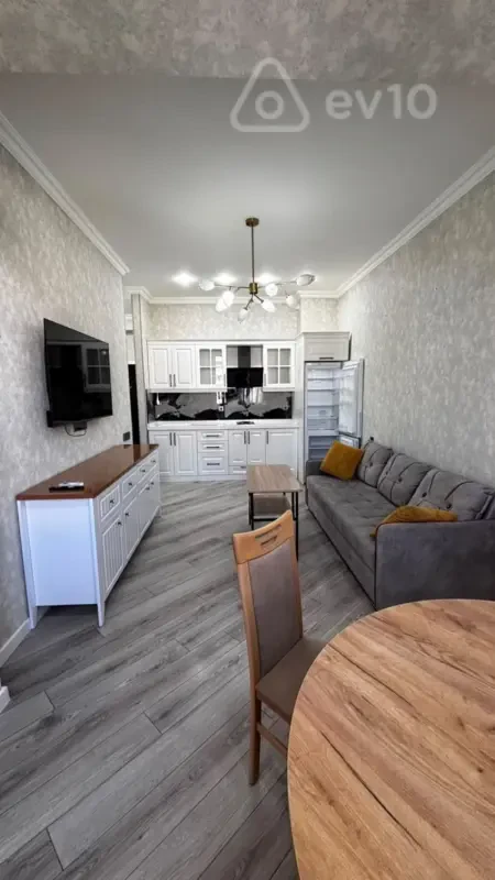 Kirayə verilir 2 otaqlı yeni tikili 60 m²