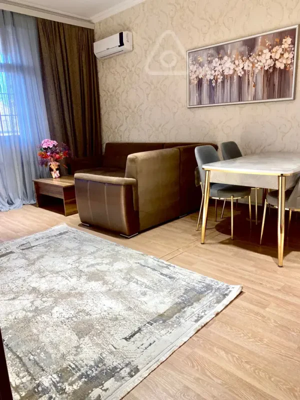 Kirayə verilir 3 otaqlı yeni tikili 100 m²