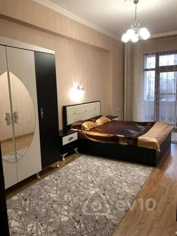 Kirayə verilir 3 otaqlı yeni tikili 150 m²