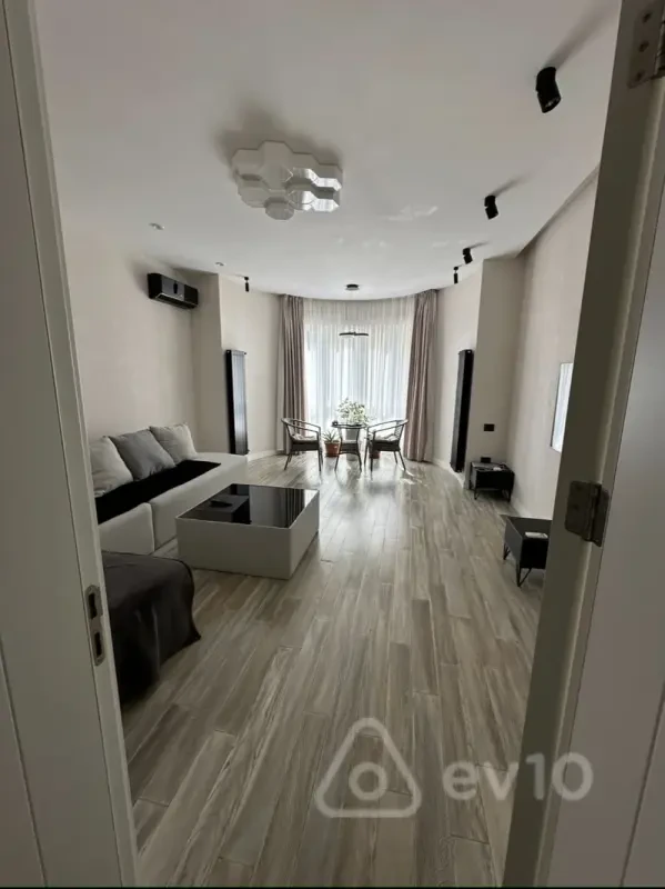 Satılır 3 otaqlı yeni tikili 128 m²