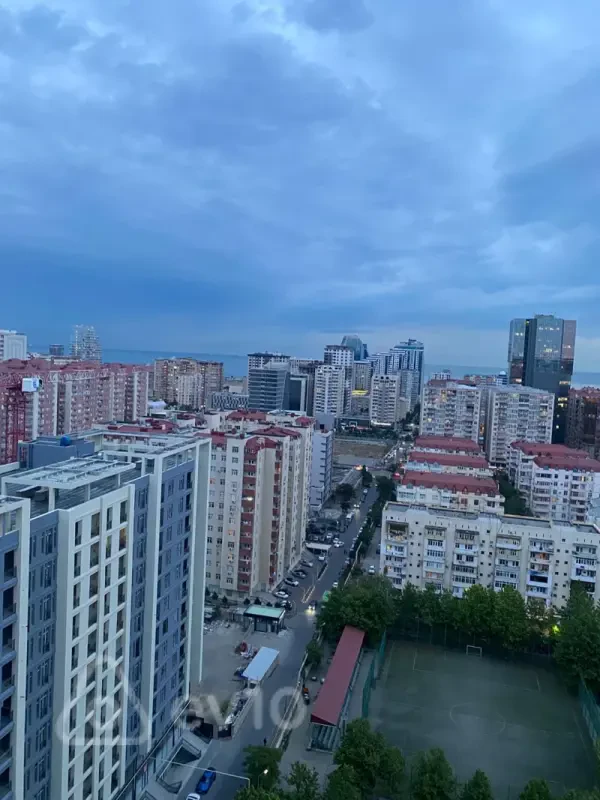 Kirayə verilir 2 otaqlı yeni tikili 75 m²