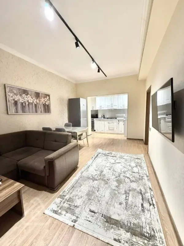 Kirayə verilir 3 otaqlı yeni tikili 92 m²
