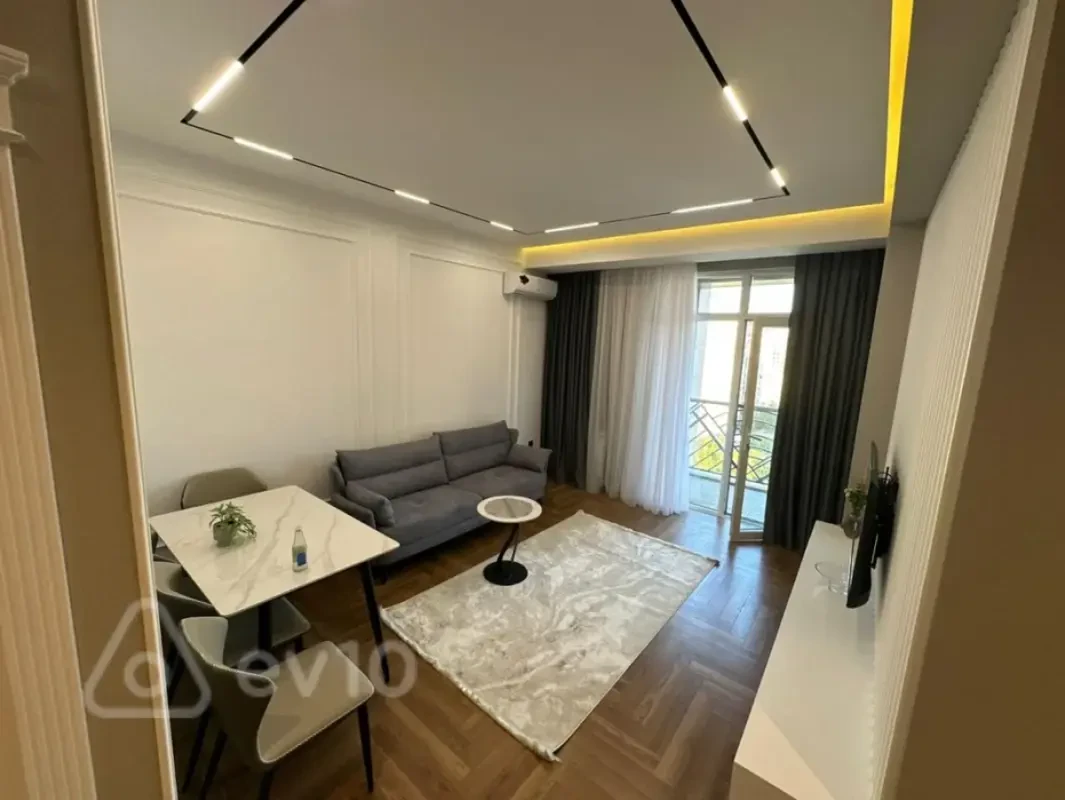 Kirayə verilir 2 otaqlı yeni tikili 70 m²