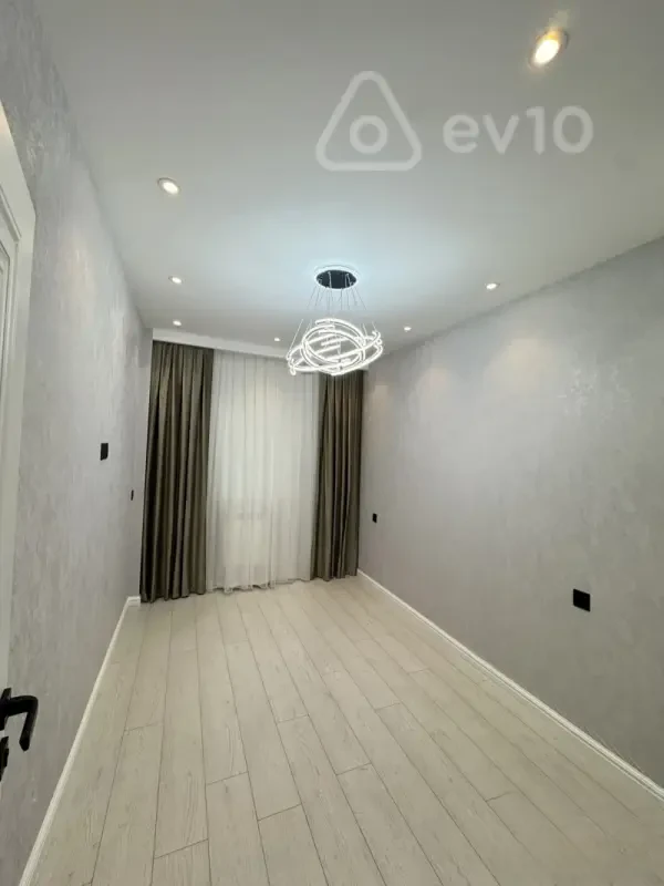 Satılır 2 otaqlı köhnə tikili 35 m²