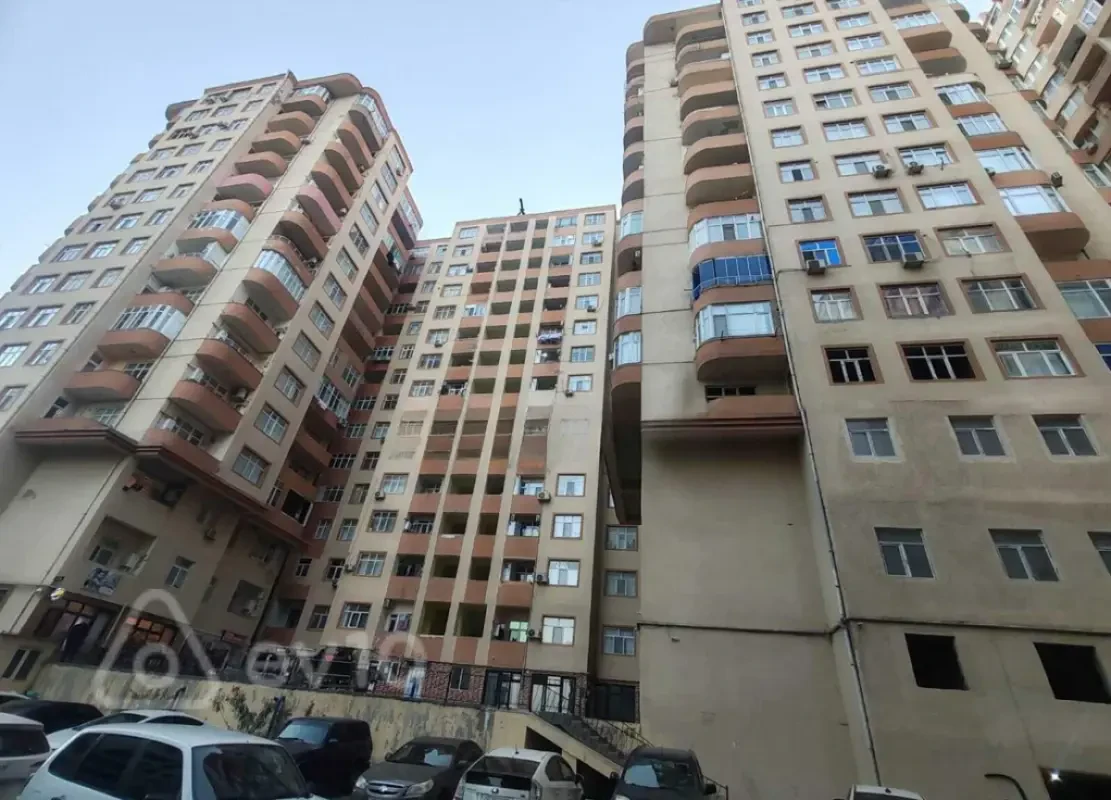 Satılır 4 otaqlı yeni tikili 165 m²