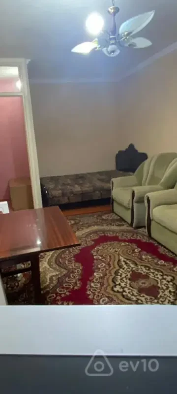 Kirayə verilir 1 otaqlı köhnə tikili 42 m²